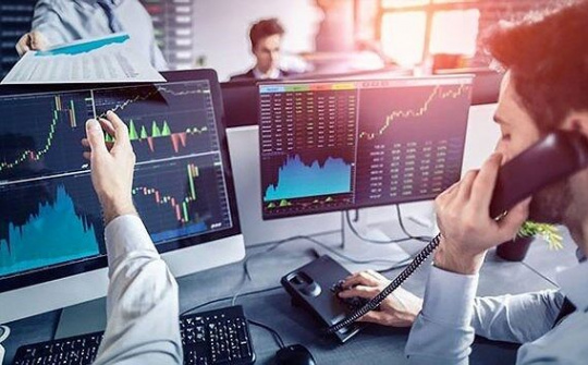 Kỳ vọng vào nhóm cổ phiếu vốn hóa lớn