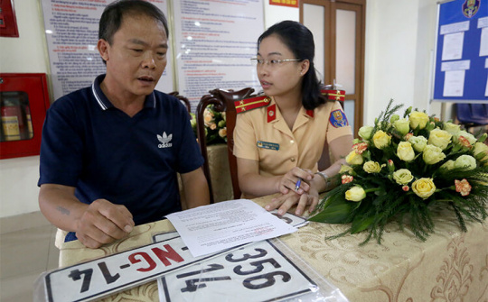 Năm 2020 khi sang tên, đổi chủ xe người dân chỉ cần ghi mã số định danh