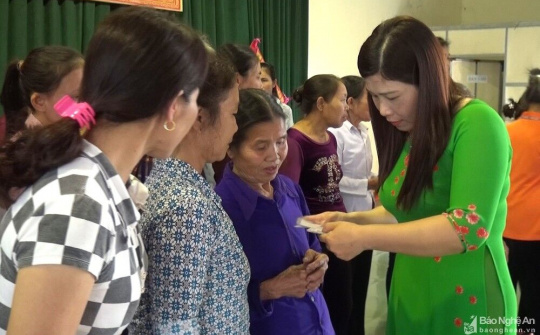 "Biến" rác thải thành thẻ bảo hiểm y tế, mô hình cần nhân rộng