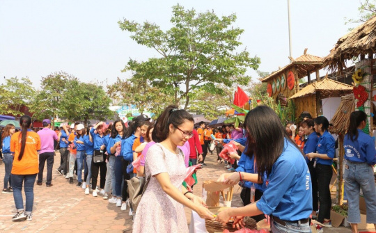 ĐH Đại Nam phát động tuần lễ “nói không” với túi nilon và đồ nhựa sử dụng 1 lần