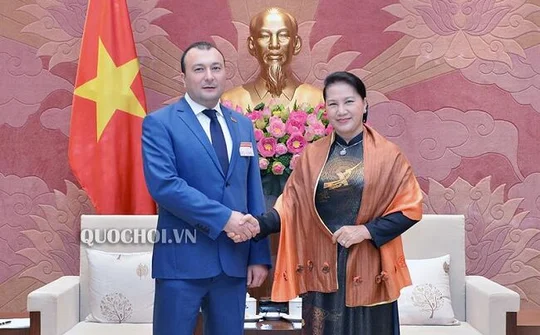 Chủ tịch Quốc hội tiếp Phó Chủ tịch Quốc hội Armenia