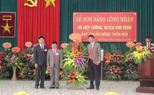 “Cái tình của những người con quê hương sâu nặng quá”