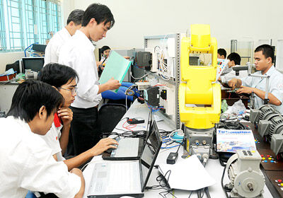 Cùng nỗ lực để thực hiện phát triển trường cao đẳng chất lượng cao