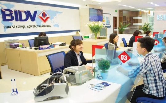Thực trạng và giải pháp phát triển thị trường dịch vụ tài chính Việt Nam