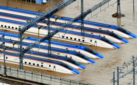 Nhật Bản thay  tàu cao tốc mới, loại bỏ  tàu cao tốc bị ngập