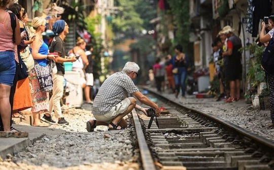 Xem xét kiến nghị của người dân phố cà phê đường tàu