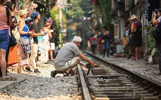 Xem xét kiến nghị của người dân phố cà phê đường tàu