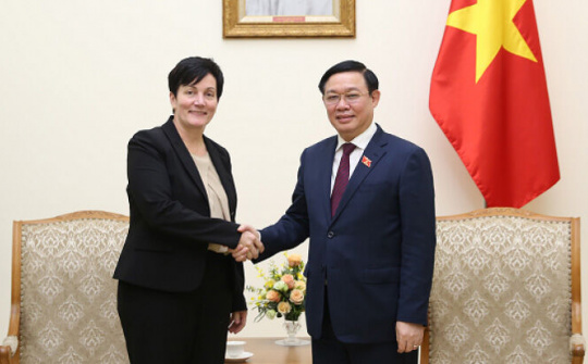 Phó Thủ tướng Vương Đình Huệ tiếp Giám đốc IFC