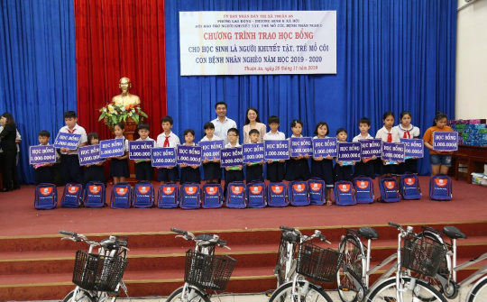 Gương sáng - Quỹ từ thiện Kim Oanh: Nâng bước những mầm xanh