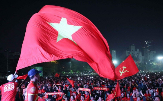 Hàng triệu người hâm mộ vỡ oà trong giấc mơ vàng SEA Games