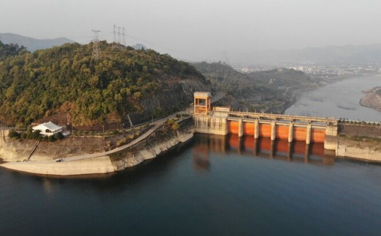 Cảnh báo thiếu điện nghiêm trọng do sông, hồ thủy điện cạn nước