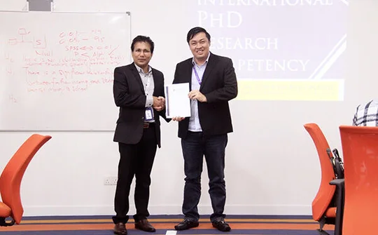 Phó Chủ tịch VFF bảo vệ thành công luận án Tiến sĩ tại Đại học danh tiếng Malaysia