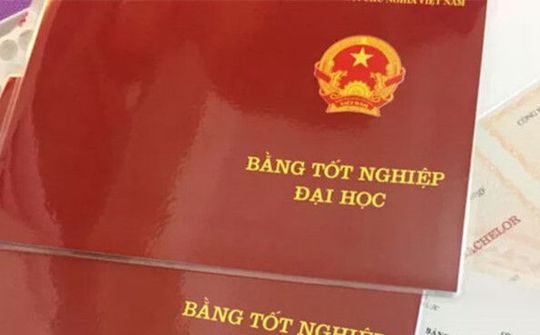 Từ 25/12/2019, công chức cấp xã phải có bằng Đại học
