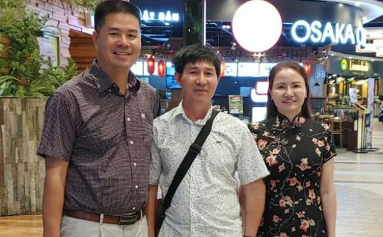 Người thắp sáng cho các nẻo đường quê