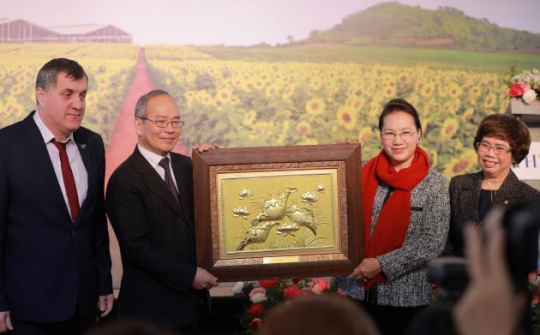 "Sau hơn 30 năm, giờ chúng ta thấy các chuyên gia Việt đào tạo cho lao động Nga"