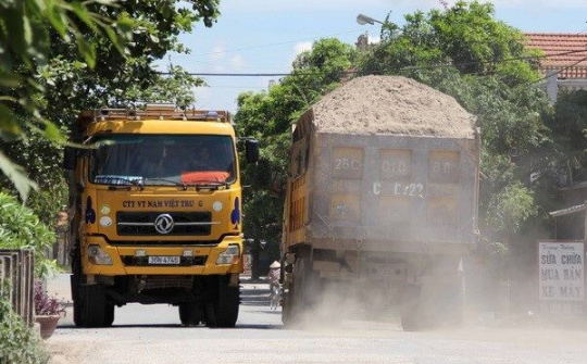 Hà Nội sẽ xử nghiêm phương tiện làm rơi vật liệu nhằm đảm bảo môi trường