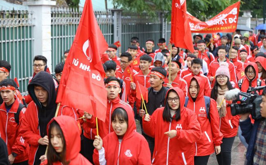 Chủ nhật đỏ - Thắp lên hi vọng sống hàng vạn người