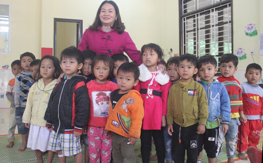 Cô giáo hiến đất xây trường