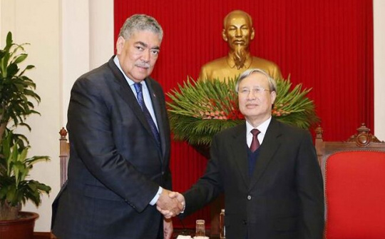 Đồng chí Trần Quốc Vượng tiếp Tổng Bí thư Đảng MIU Dominica