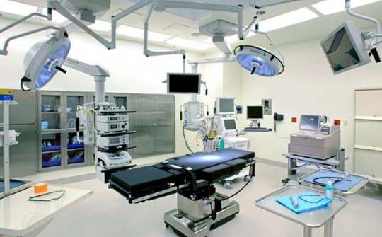 Doanh nghiệp đối thoại vướng mắc trong nhập khẩu trang thiết bị y tế