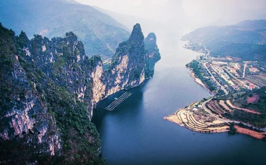 Lai Châu: Ngắm Than Uyên non nước hữu tình bên sông Nậm Mu