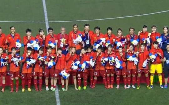 Tập đoàn BĐS Hưng Thịnh thưởng nóng 01 tỷ đồng chúc mừng Đội tuyển nữ Việt Nam vô địch SEA Games