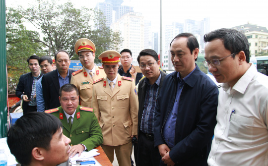 Kiểm tra đột xuất bến xe khách: Bộ GTVT xử lý nhiều vấn đề