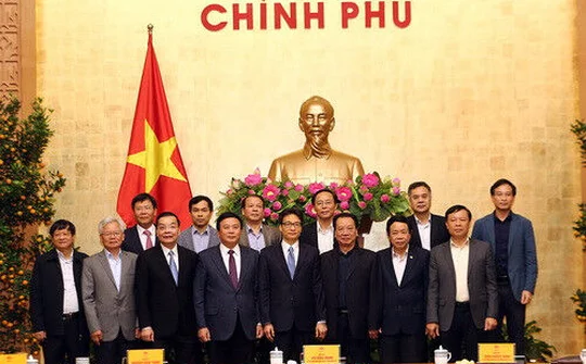 Phó Thủ tướng Vũ Đức Đam gặp gỡ các nhà khoa học tham gia 5 đề án khoa học lớn