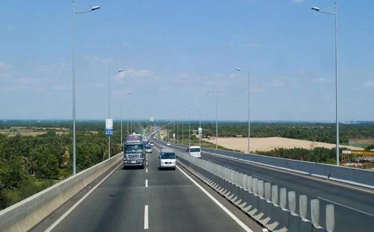 Tổng cục Đường bộ thông tin vụ từ chối xe vào cao tốc