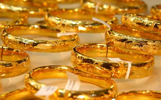 Ngày vía thần tài trùng với ngày Valentine: Đa dạng mẫu mã trên thị trường vàng