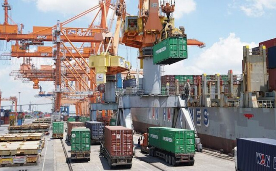 Trị giá xuất nhập khẩu đạt hơn 1 tỷ USD trong 9 ngày Tết