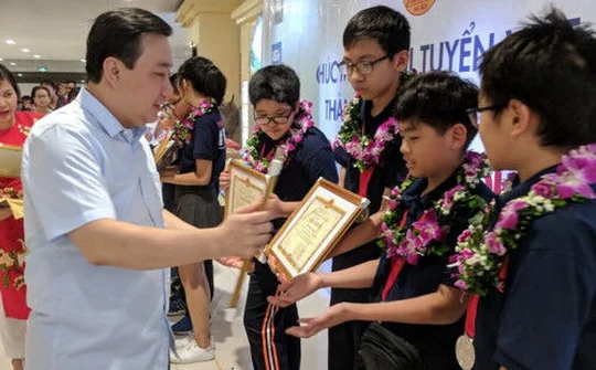 Giáo dục Việt Nam: Hồ hởi đón 'Vàng' đầu xuân