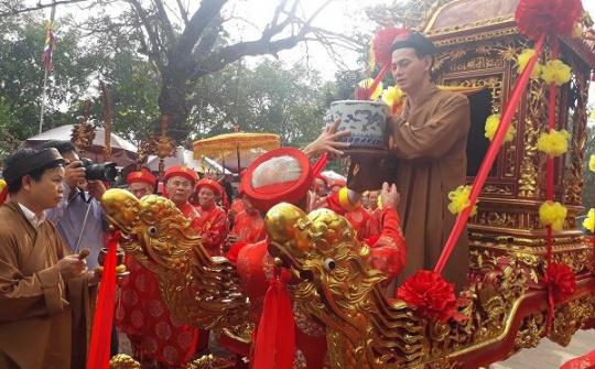 Nam Định: Lễ rước kiệu Ngọc Lộ - Mở đầu cho Lễ hội Khai ấn Đền Trần