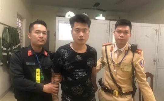 Công an Hà Nội bắt đối tượng xăm trổ, tàng trữ ma túy đá