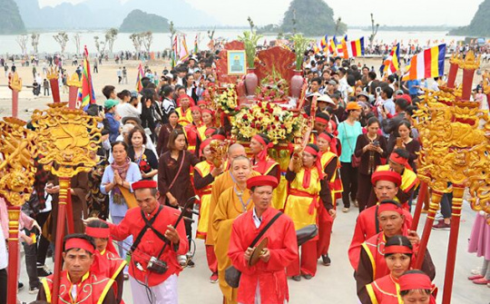 Phó Thủ tướng dự Lễ khai hội Chùa Tam Chúc