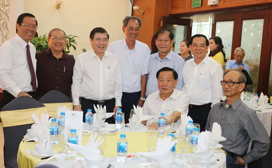 Tự hào người con quê hương Đồng khởi