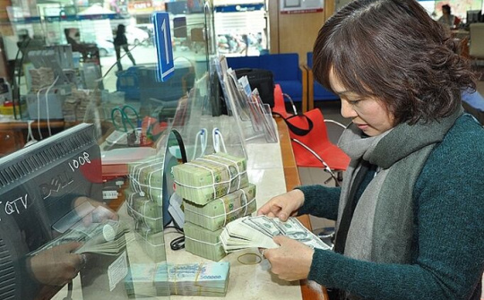 Cung tiền ổn định: Lãi suất huy động có xu hướng hạ