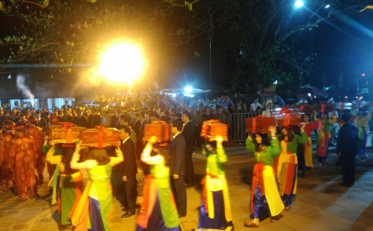 Nam Định: Biển người trở về tham dự Lễ hội Khai Ấn Đền Trần