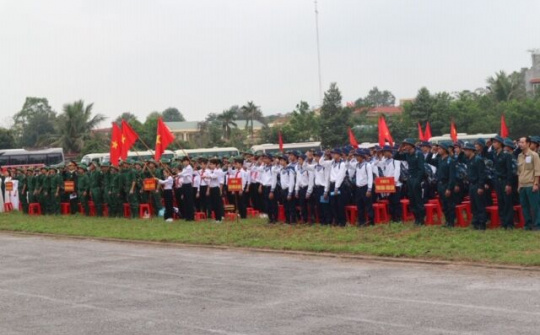 Thanh niên Tĩnh Gia hăng hái lên đường nhập ngũ năm 2019