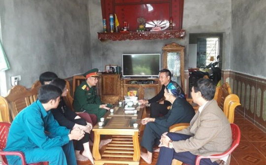 Quảng Ninh: Biểu dương 14 công dân tại Móng Cái tình nguyện viết đơn nhập ngũ năm 2019