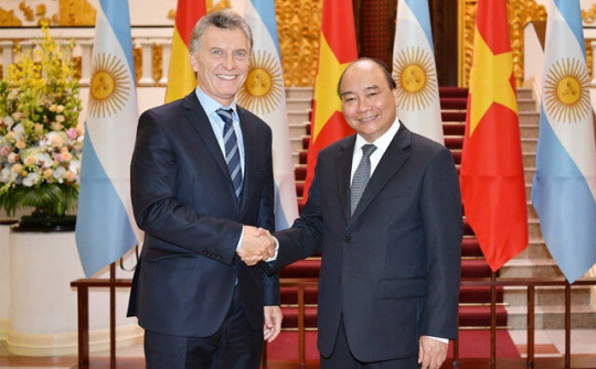Thủ tướng Nguyễn Xuân Phúc hội kiến với Tổng thống Argentina