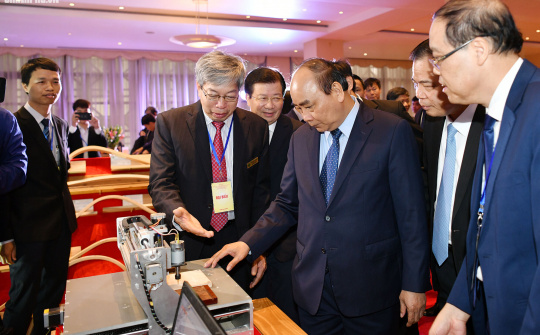 Thủ tướng dự diễn đàn về công nghiệp chế biến, xuất khẩu gỗ, lâm sản