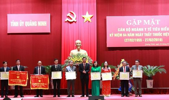 Quảng Ninh: Gặp mặt cán bộ y tế tiêu biểu nhân Ngày Thầy thuốc Việt Nam