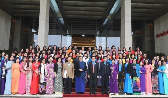 Kiểm tra, giám sát việc thực hiện pháp luật, chế độ, chính sách đối với lao động nữ