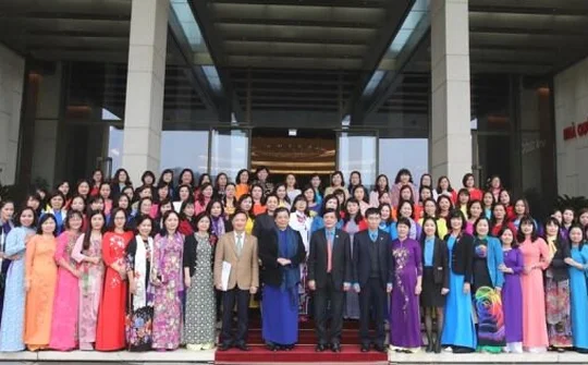 Kiểm tra, giám sát việc thực hiện pháp luật, chế độ, chính sách đối với lao động nữ