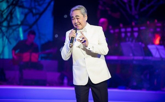 NSND Quang Thọ hát chương trình chiêu đãi Chủ tịch Kim Jong-un