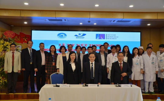 Ký kết hợp tác ứng dụng thủy tinh thể sản xuất tại Việt Nam