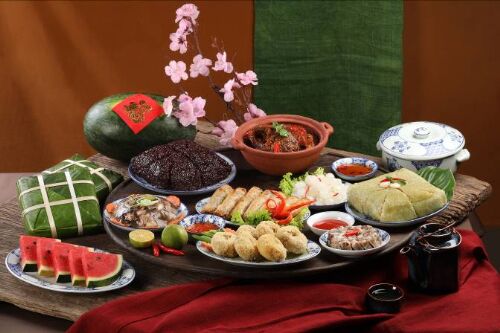 Tiền triệu mâm cỗ Tết vẫn 'cháy hàng'