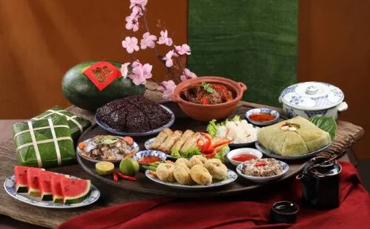 Tiền triệu mâm cỗ Tết vẫn 'cháy hàng'