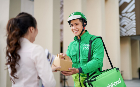 GrabFood 'đốt tiền' hút khách mua đồ ăn online dịp Tết